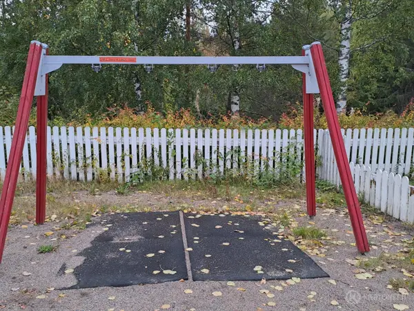 Leikkiväline: Keinu runko LP8 + matot