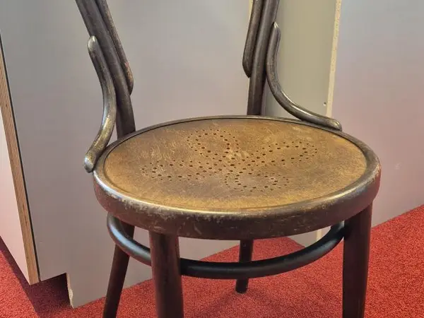 Thonet wieniläistuoli 1 kpl (nro 383.) erä 5