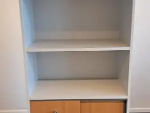 Liukuovihyllykaappi (nro 108) 6 kpl