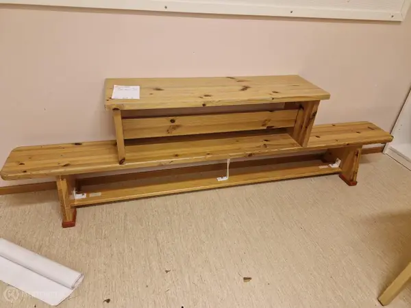 Lasten penkit 2kpl (nro 205) tila 1. Huone 23