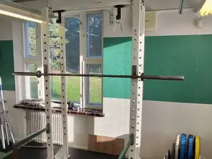 Power rack -kuntosalilaite
