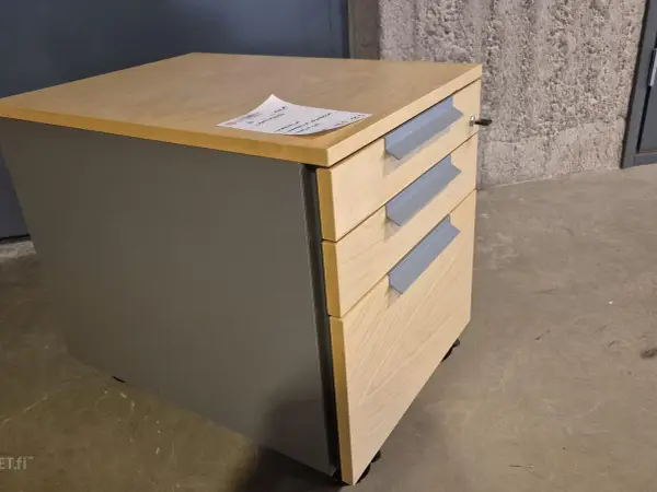 Laatikosto (nro 6) tila 5 Aula