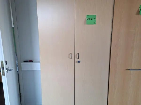 Isku kaappi