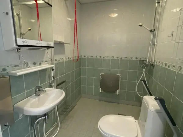 WC-kalusteet (nro 126) tila D1 vuodeosasto 187B