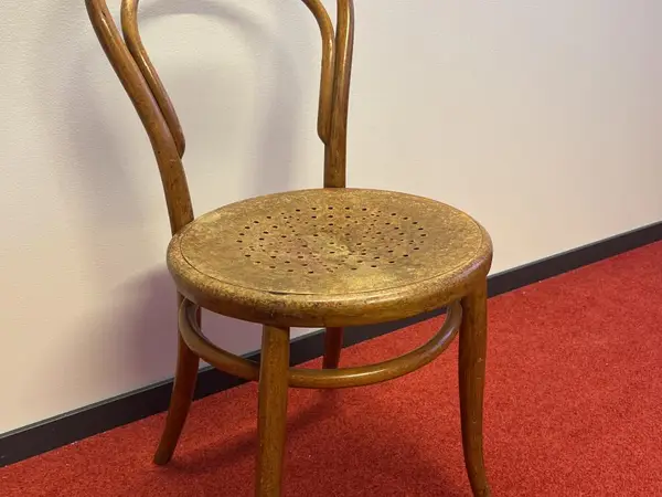 Wieniläistuoli (nro 364) tila H Erä 5