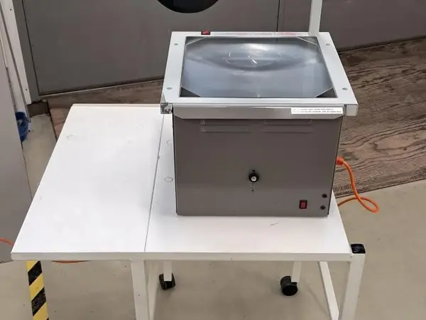 Piirtoheitin + alusta (nro 1280)