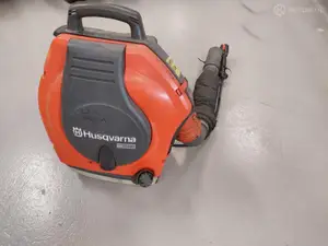 Husqvarna 356BT lehtipuhallin risa (nro6)