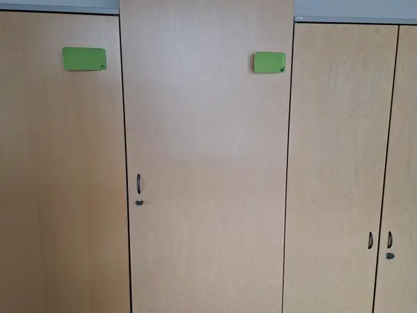 Isku vaatekaappi