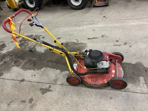 Klippo ruohonleikkuri kunnostettavaksi (nro 20) tila V Halli