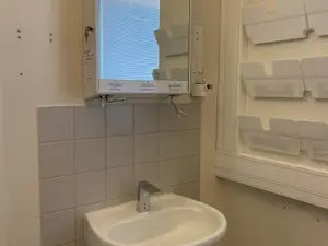 AUTOMAATTIHANA + ALLAS (nro 408) tila D1 Leikkaussalit 302