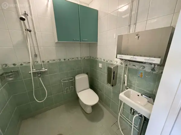 WC-kalusteet + suihku (nro 585) tila D3 104
