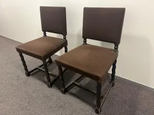 Ruskeat kangastuolit 2kpl (nro 337) tila H Erä 5