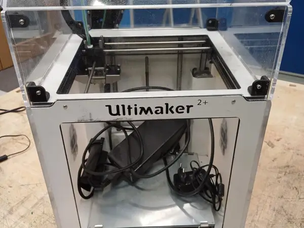 3D-tulostin (Ultimaker 2+) #10
