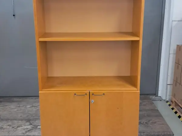 Hyllykaappi (nro 1232)