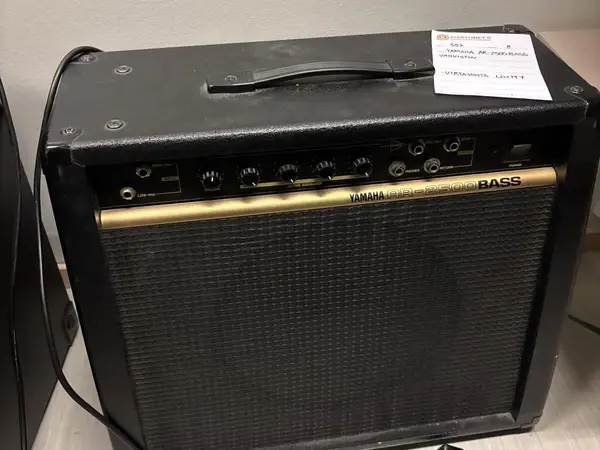 Yamaha AR-2500 BASS vahvistin (nro 357) tila K1 K