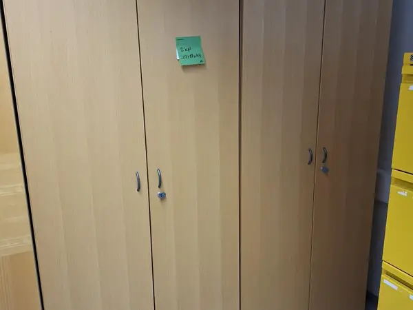 Isku kaappi
