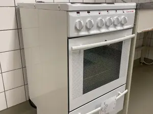 Cylinda 500 Uuni + liesi (nro 34) tila Äidinmaitokeskus 054