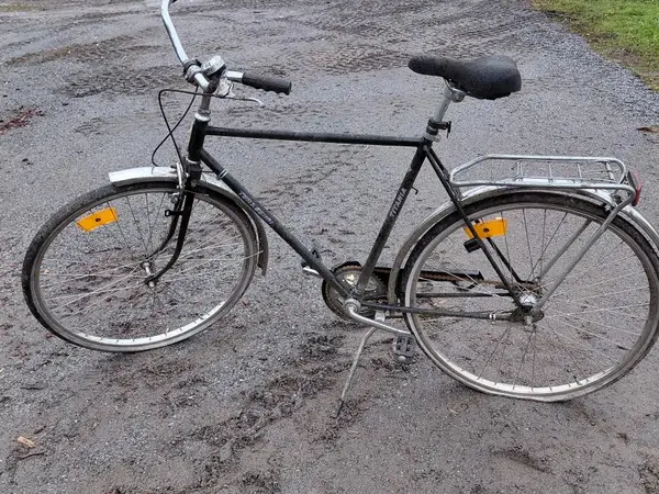 6. Helkama Titania Terässiipi polkupyörä