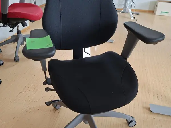 Isku työtuoli musta nro6