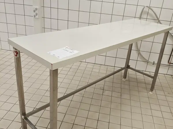 Sivupöytä 2kpl (nro 10) tila DP 021