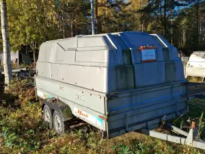 Kevyt perävaunu kuomulla , Muuli 1800 , kunnostettavaksi!