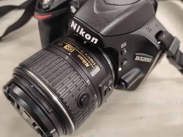 Nikon järjestelmäkamera