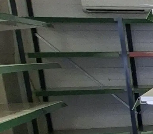 Metallihyllykkö