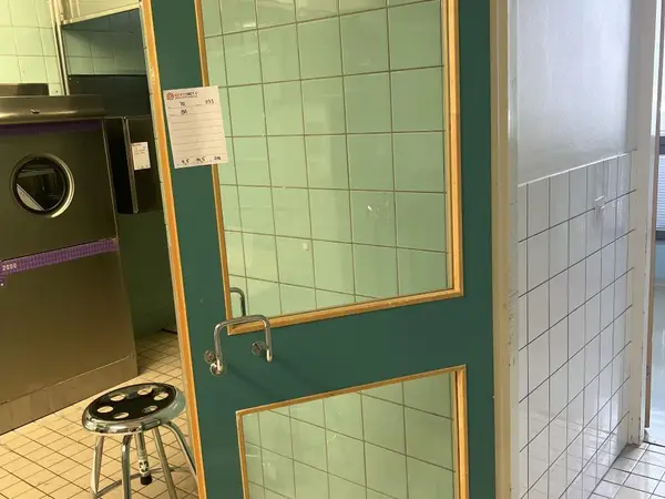 Ovi (nro 72) tila D1 Leikkaussalit 033