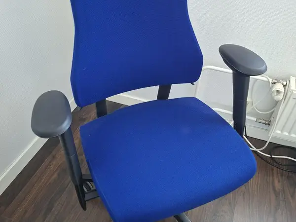 Martela Axia työtuoli sininen nro4
