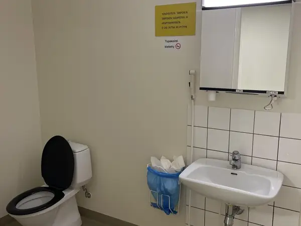 WC-kalusteet (nro 257) tila E2 Kipupoliklinikka 105