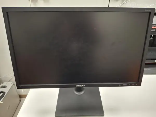 Samsung 24 S24E450D monitori (nro12)
