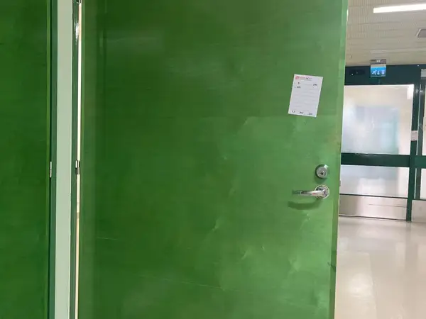 Ovi (nro 3) tila E1 Teho ja valvonta 064