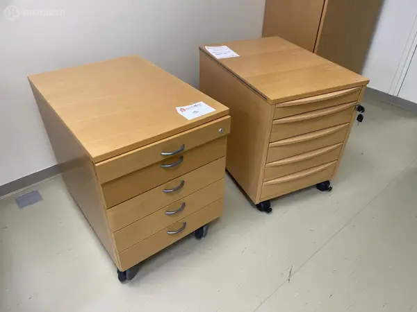 Laatikosto 2 kpl (nro 196) tila F1 Fysiologia 043