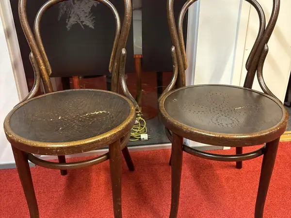 Thonet wieniläistuolit 2kpl (nro 160) erä 4