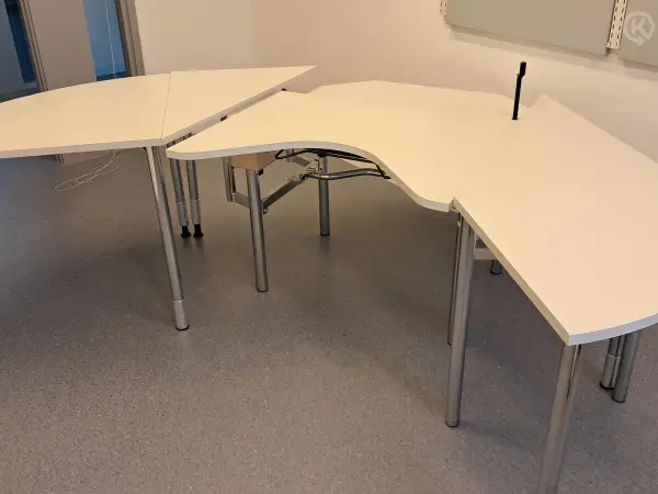 Pöytäkokonaisuus (nro 180/C53)