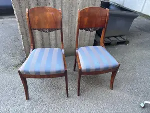 Antiikkituolit 2 kpl (nro 24) tila 0 4