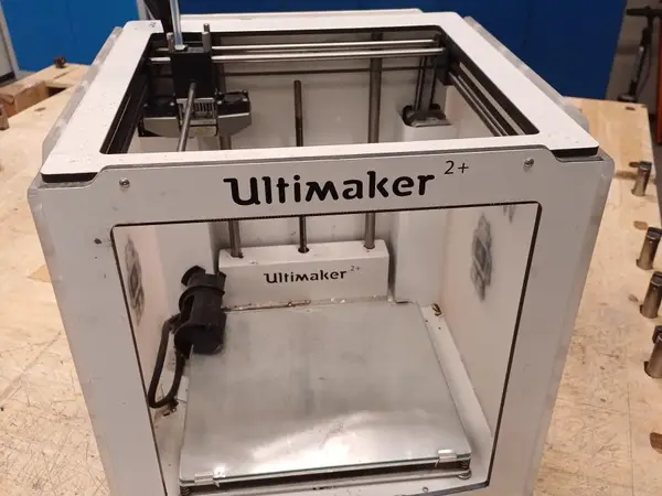 3D-tulostin (Ultimaker 2+) #1