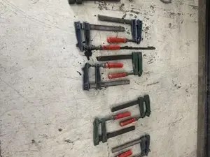Käsipuristimia 10kpl 10 kpl