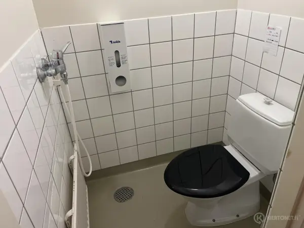 WC-kalusteet (nro 220) tila E1 Teho ja valvonta 019