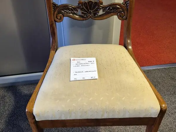 Beidermeier-tyylinen puutuoli (nro 320) tila H Erä 5