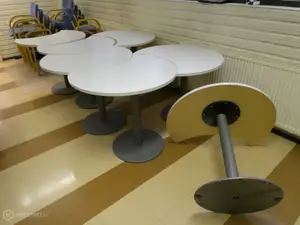 P.O. Korhonen pöytäryhmä 11 kpl