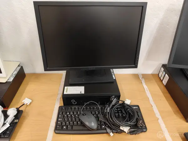 Fujitsu Esprimo D738 työasema (nro 6.)