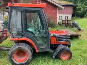 Kubota B1700 Turun kasvitieteellinen puutarha