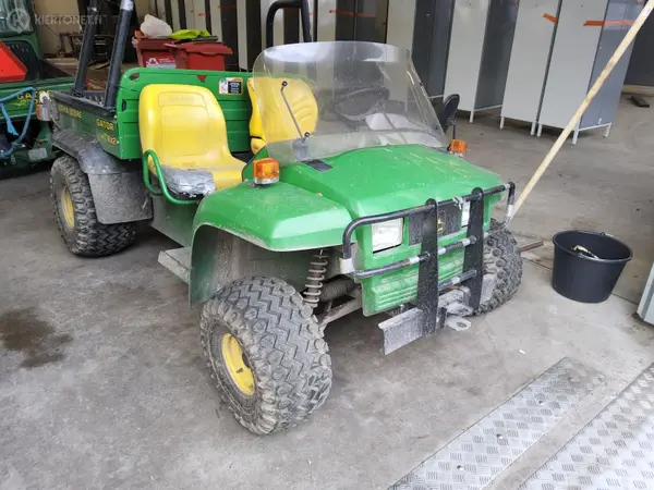 John Deere Gator