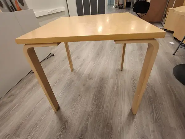 Pöytä, Artek?