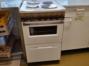 Strömberg sähköuuni ja liesilevyt