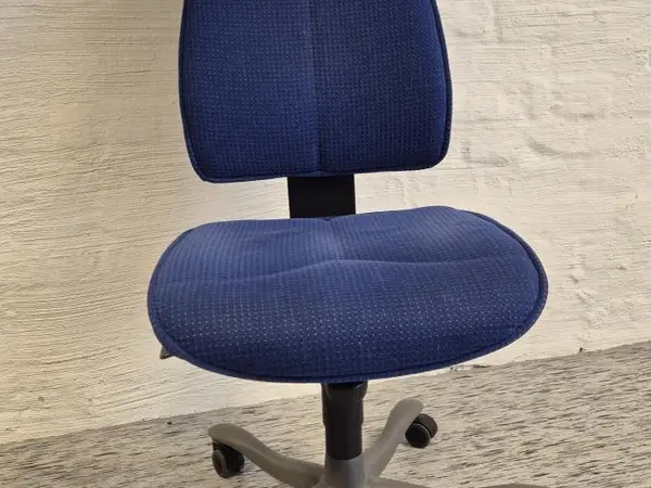 Kinnarps työtuoli (nro 13) tila 5 Aula