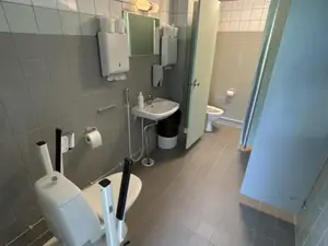 WC-kalusteet (nro 44) tila 1 krs. AulaWC