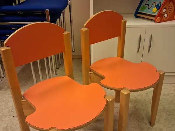 Lasten pinkit tuolit 2 kpl (nro 23.)