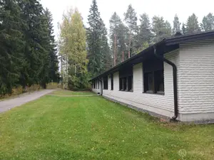 Toimintakeskus Pihlaja rakennuksineen ja tontteineen